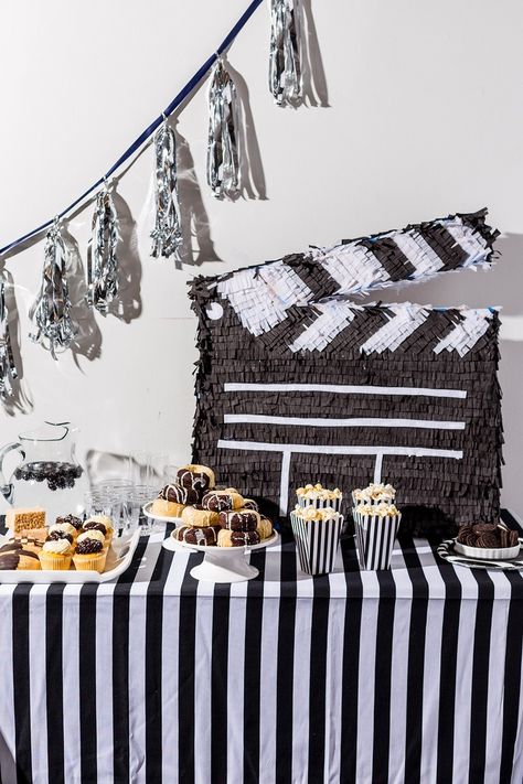 Save this to learn how to throw a film noir-inspired Oscars party. Oscar Party Decorations, Black And White Tablecloth, Film Party, White Popcorn, Oscar Viewing Party, Store Bought Frosting, Hollywood Party Theme, Black And White Cookies, Movie Themed Party