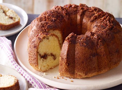 Coffee Cake Sour Cream, Cake Sour Cream, Cakes To Make, Sour Cream Coffee Cake, Naked Cakes, Rum Cake, Coffee Cake Recipes, Bundt Cakes Recipes, Kraft Recipes