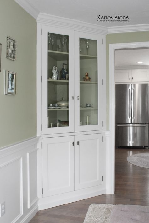 Kitchen Corner Built In, Build In Corner Cabinet, Built In Corner Cabinet Kitchen, Built In Corner Cabinets In Dining Room, Corner Cabinet Built In Dining Room, Corner Built Ins Dining Room, Built In Corner Cabinet Ideas, Built In Corner Shelves Dining Room, Corner Cabinet Hutch