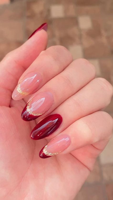 Nails Color Vino, Nails Vino, Elegant Touch Nails, Red And Gold Nails, Gel Nails French, Gold Acrylic Nails, Gel Toe Nails, Subtle Nails, Pointed Nails