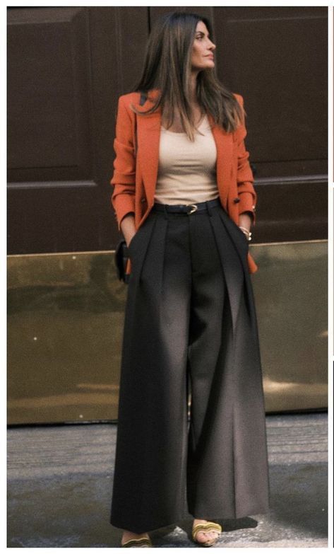 Wide Legged Pants, Look Office, Orange Blazer, Elegante Casual, Trendy Fall Outfits, Pinterest Fashion, Fashion Mistakes, Style Mistakes, Blazer Fashion