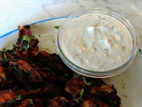 Gorgonzola Dip, Gorgonzola Cream Sauce, Bbq Party Food, Gorgonzola Sauce, Dipping Sauces For Chicken, Eat More Chicken, Chicken Wing Sauces, Grilled Wings, Spicy Wings