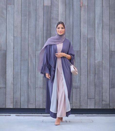 Fatma Husam on Instagram: “❤️” Hijabista Fashion Outfits, Girls Long Coat, Dubai Fashionista, Abaya Fashion Dubai, Hijabista Fashion, Iranian Fashion, Persian Fashion, Kebaya Muslim, Modern Hijab Fashion