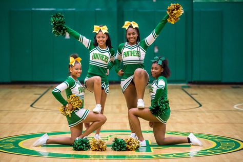 Peewee Cheerleading, Cheer Formations, Peewee Cheer, 3 Person Yoga Poses, Cheer Routines, Cheerleading Stunt, Cheer Camp, Cheer Practice, Future School