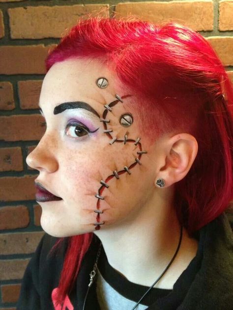 Must learn to do these screws Hocus Pocus Face Paint, Spooky Face Paint, Face Painting Halloween Kids, Spooky Icons, Monster Face Painting, Adult Face Painting, Special Fx Makeup, Face Paint Makeup, Halloween Makeup Inspiration