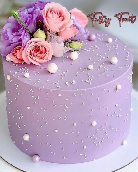 Pink And Purple Cake Ideas Birthday, Purple Cake With Flowers, Pastel Purple Cake, Carton Cake, Purple Floral Cake, Pink And Purple Cake, Purple Birthday Cake, Debut Cake, Purple Cakes Birthday