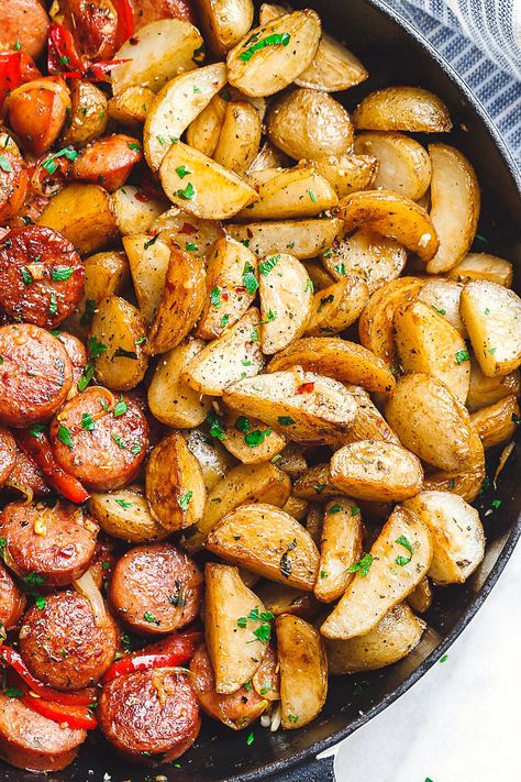 Smoked Sausage and Potato Skillet - Sizzle up a skillet full of delicious goodness with smoked sausage, potatoes, and bell peppers! Hillshire Farm Sausage Recipes, Smoked Sausage And Potato Recipe, Sausage And Potatoes Skillet, Farmer Sausage, Sausage Recipes For Dinner, Potato Skillet, Smoked Sausage Recipes, Sausage Dinner, Skillet Potatoes