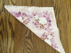 Fresh Vintage by Lisa S: How to Make Vintage Hankie Bunnies Handkerchief Display Ideas, Hankies Ideas, Handkerchief Wedding Dress, Handkerchiefs Crafts, Vintage Handkerchiefs Crafts, Handkerchief Crafts, Ladies Hanky, Handkerchief Wedding, Vintage Hangers