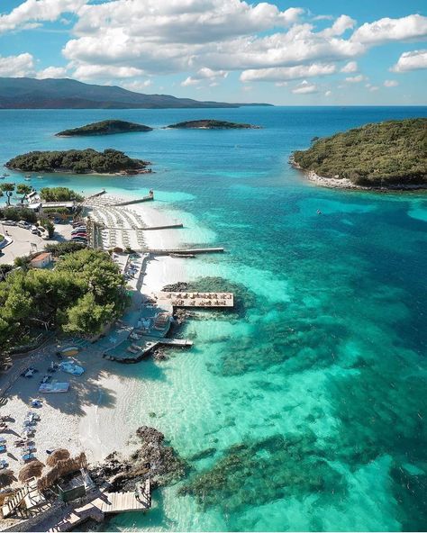 BALKAN on Instagram: “The beautiful beaches of #Ksamil 😍🌴☀️ #Albania 📍 #Visitbalkan 🌍 📷 @argenel ° #ksamilislands #shqiperi #visitalbania #ioniansea…” Tropical Places, Visit Albania, Albania Travel, Travel Vibes, Happy Wallpaper, Domestic Flights, Family Travel Destinations, Destination Voyage, Most Beautiful Beaches