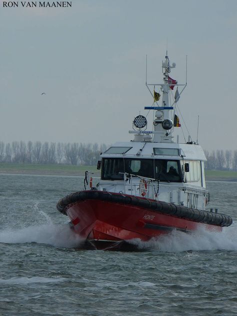 Belgian pilot boat Honte 2013- by dolfijn1962 on DeviantArt Pilot Boats, Watercolor Boat, Boats, Netherlands, Career, Deviantart