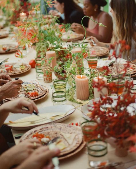 GRATITUDE dinner- stunning imagery from @kellybrownweddings // @lifeinthesnacklane + @mihocateringco and I wanted to celebrate and thank… | Instagram Brand Esthetics, Italian Dinner Party, Kelly Brown, Al Fresco Dinner, Calligraphy Paper, Summer Tomato, Italian Dinner, Summer Soiree, Garden Party Wedding