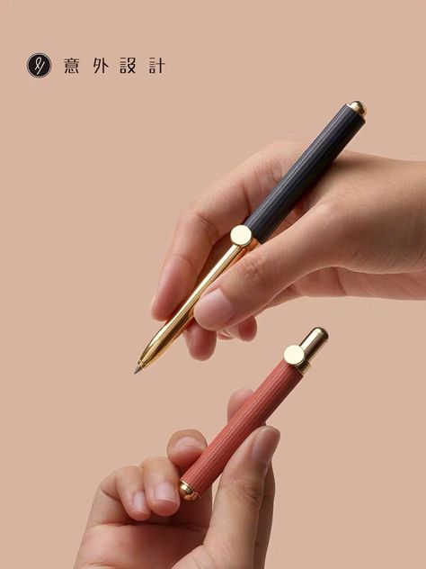 Pen Photography Ideas, Pen Photography, Stationery Display, Fancy Stationery, Parker Pen, Creative Poses, Luxury Pens, Creative Shot, Pen Design