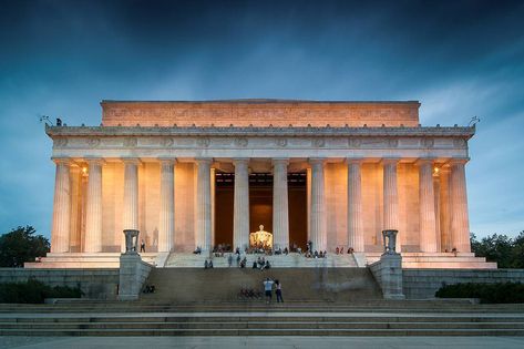 National Geographic Kids, Dc Travel, Lincoln Memorial, Washington Monument, National Mall, District Of Columbia, American Cities, Beautiful Architecture, Walking Tour