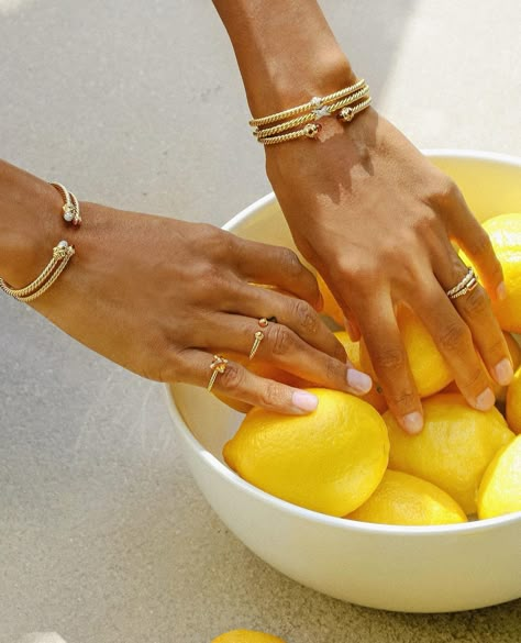 ☀️ A sunshine state of mind. Boost your outlook with golden layers of Renaissance bracelets and rings. #DavidYurman ​ ( #📷 @davidyurman ) David Yurman Rings, Sunshine State Of Mind, Cable Jewelry, Bracelets And Rings, Sunshine State, State Of Mind, David Yurman, Cable