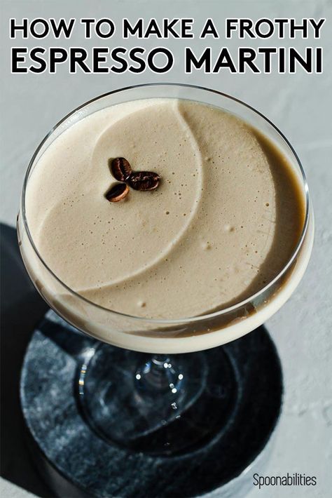 Coffee Liquor, Espresso Martini Recipe, Easy Cocktail, Martini Recipe, Espresso Beans, Boozy Drinks, Martini Recipes, Super Secret, Cocktail Drinks Recipes