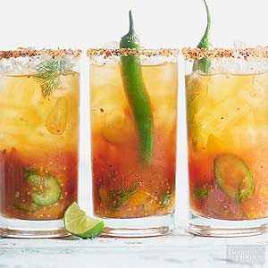 Fresh cherry tomatoes give this refreshing cocktail sweet flavor. / Tomato Cocktail, Cherry Tomato Recipes, Types Of Drinks, Tomato Recipe, Fresh Tomato Recipes, Refreshing Summer Cocktails, Eilat, Gin Fizz, Drink Drank Drunk