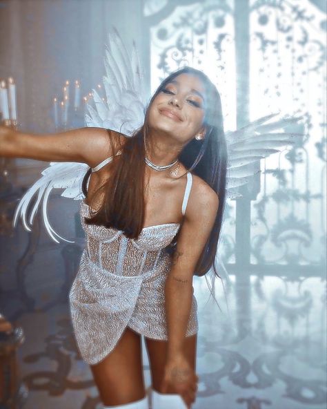 Ariana Wallpaper, Berta Dress, Ariana Grande Wallpaper, Ariana Grande Photos, Ariana G, Dont Call Me, Cat Valentine, Billboard Music Awards, American Music Awards