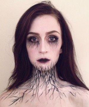 This Is As Pretty As "Scary" Halloween Makeup Gets Zombie Makeup Tutorials, Beautiful Halloween Makeup, Make Up Diy, Evil Fairy, Halloween Make-up Looks, Creepy Halloween Makeup, Halloween Makeup Pretty, Witch Makeup, Pretty Halloween