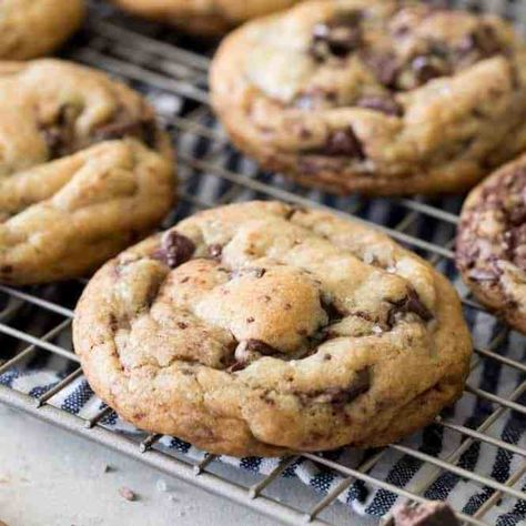 Chocolate Chip Cookies Christmas, Butter Crunch Cookies, Freezer Cookies, Sugar Spun Run, Pastries Recipes, Brown Butter Chocolate Chip, Gourmet Bakery, Brown Butter Cookies, Brown Butter Chocolate Chip Cookies