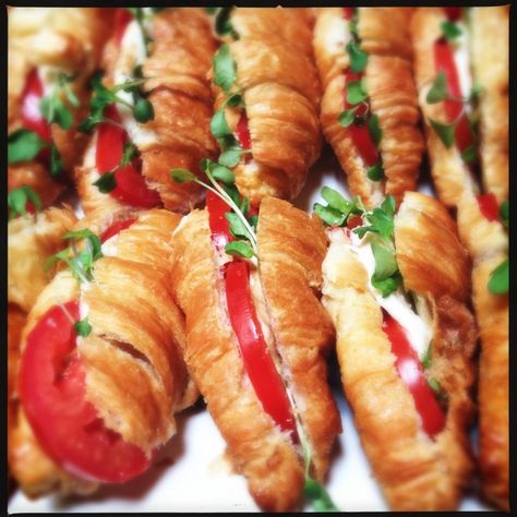 Capresse salad stiffed croissants. Yum! Baby shower brunch 6.22.13 http://www.withinstudioblog.com/2013/08/within-works-diary-of-baby-shower.html Mini Crossaints, Brunch Croissant, Stuffed Croissants, Croissant Sandwiches, Tomato Stuffed, Mini Croissants, Baby Shower Brunch, Shower Food, Brunch Menu