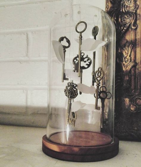 Harry Potter Office, Nerd House, Harry Potter Weihnachten, Flying Keys, Harry Potter Bedroom Decor, Harry Potter Christmas Decorations, Nerd Decor, Imprimibles Harry Potter, Stile Harry Potter