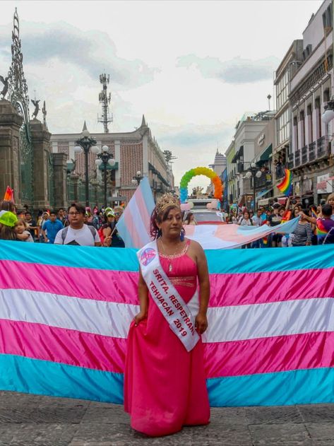 “Tener esos derechos, es como a cualquier otro, somos personas, somos seres humanos y necesitamos que se nos reconozca legalmente, para poder llevar una vida adecuada, con todos los derechos que eso implica”, asegura Diana Vardi. | Foto: Joel Merino. Fair Grounds, Travel