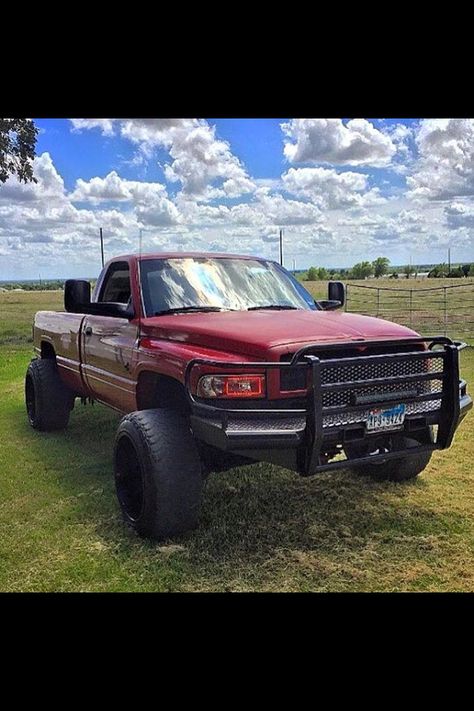 Red 2nd Gen Dodge Cummins Single Cab #cummins #dodge #red Truck Bumpers Dodge, Cummins Diesel Trucks, Jacked Up Chevy, Dodge Ram Diesel, Dodge Diesel Trucks, Tundra Truck, Single Cab Trucks, Trucks Chevy, Dodge Diesel