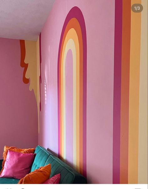 Colorful Groovy Bedroom, Hippy Wall Painting, Retro Groovy Wall Mural, Groovy Wall Painting Ideas, Fun Wall Painting Ideas Creative Bedroom, Hippie Doors, Funky Wall Painting Ideas, Groovy Painted Wall, Groovy Salon Decor