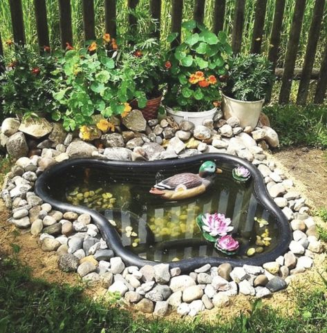 Small Garden Pond, Pond Design Ideas, Small Backyard Ponds, Monarch Butterfly Garden, Ponds For Small Gardens, Fish Pond Gardens, Garden Pond Design, Garden Nook, Outdoor Ponds