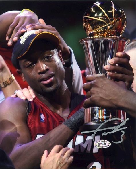 #Wade #2006 #playoffs #champion #nba #3 #whitehot #miamiheat Dwyane Wade Wallpaper, Nba Superstars, Infusion Therapy, Dwayne Wade, Iv Infusion, Basketball Players Nba, Basketball Photos, Iv Therapy, Basketball Photography