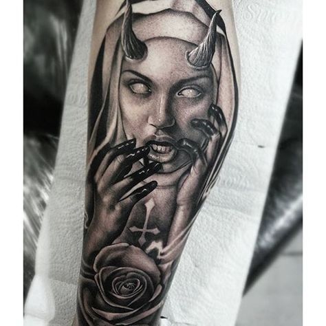 Horned nun tattoo by Samurai Tattoo. #nun #scary #horrifying #creepy #macabre #portrait #horror #blackandgrey #horned #sinister #evil Nun Scary, Sinner Tattoo, Nun Tattoo, Black Sleeve Tattoo, Satanic Tattoos, Chicano Tattoos Sleeve, Tatuagem Masculina Pequena, Evil Tattoo, Evil Tattoos