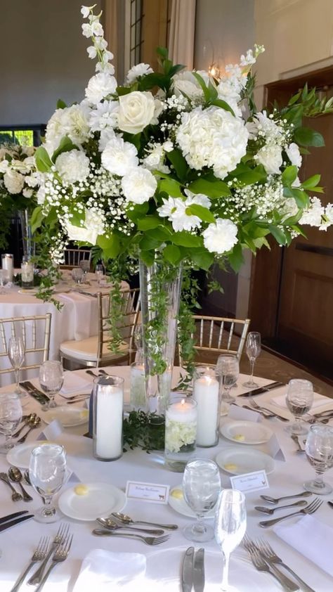 Andreea, CF Florist | Labor Day weekend festivities!!! A beautiful wedding filled with ivory and white flowers. Simple and elegant at its best. Another... | Instagram Labor Day Wedding, Flowers Simple, Labor Day Weekend, Labour Day Weekend, Day Wedding, Labor Day, Beautiful Weddings, White Flowers, Labor