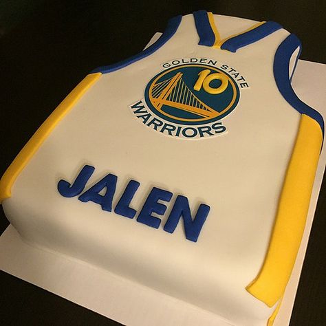 Stephen Curry Birthday, Basketball Jersey Cake, Golden State Warriors Cake, Warriors Cake, Golden State Warriors Party, Golden State Warriors Birthday, Ball Birthday Party, Jersey Cake, Golden State Warriors Basketball