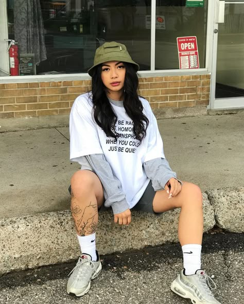 Sneakers socks biker shorts oversized tshirt sweater bucket hat street style hypebae ootd outfit Oversized Tshirt Outfit Long Sleeve, Oversized Tshirt Outfit Casual, Tshirt Outfit Oversized, Bucket Hat Street Style, Oversized Tshirt Outfit Korean, Oversized Tshirt Outfit Jeans, Oversized Tshirt Outfit Summer, Outfit Biker Shorts, Oversized Tshirt Outfit