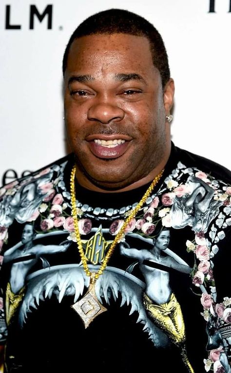 Happy Birthday to rapper, songwriter, record producer and actor Busta Rhymes born on May 20, 1972 Caesar Haircut, Busta Rhymes, At Gym, Alan Jackson, Protein Shake, Hip Hop Rap, Chris Brown, Famous Faces, Men's Wardrobe