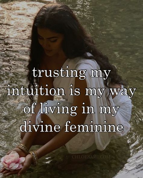 Divine Feminine Outfits, Divine Feminine Aesthetic, Angelic Energy, Divine Feminine Spirituality, Energy Quotes, Vision Board Affirmations, Photographie Portrait Inspiration, Vision Board Manifestation, Vie Motivation