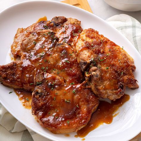 The best foods are sometimes the simplest. Our maple-glazed pork chops, with a sweet, tangy glaze of maple syrup and cider vinegar, come together quickly, and they're so delicious you'll be thinking about making them again before you finish eating. Apricot Glazed Pork Chops, Breakfast Pork Chops, Maple Glazed Pork Chops, Maple Pork Chops, Glazed Pork Chops Recipes, Pork Chops And Applesauce, Maple Pork, Pan Pork Chops, Au Gratin Potatoes