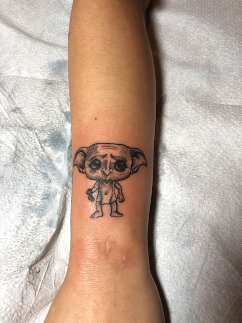 A #tattoo of #dobby :) #harrypotter #dobbytattoo Dobby Tattoo, Tattoo Small Ideas, The Malfoy Family, White Dove Tattoos, Golden Snitch Tattoo, Snitch Tattoo, Elf Tattoo, Small Feminine Tattoos, Malfoy Family