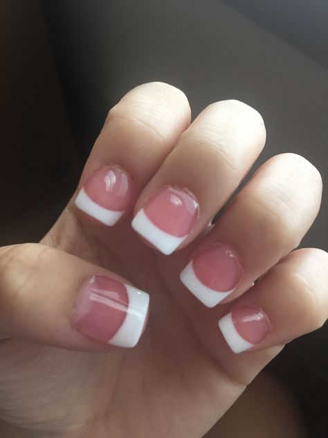 Pink and white acrylic nails French short pretty French Acrylic Nail Designs, Pink And White French, Shellac Pedicure, Pink White Nails, 13 November, Nagel Tips, White Acrylic Nails, French Tip Acrylic Nails, French Acrylic Nails