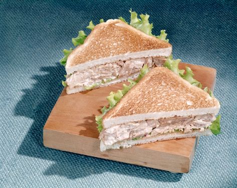 Julia Child’s Secret Recipe for the Perfect Tuna Sandwich - InsideHook Tuna Salad Sandwich Recipe, Tuna Sandwich Recipes, Tuna Fish Sandwich, Fish Sandwich Recipes, Tuna Dishes, Julia Childs, Salad Sandwich Recipe, Healthy Tuna Salad, Tuna Salad Sandwich