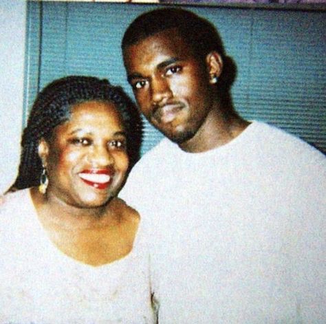 Kanye West Mom, Kid Cudi Kanye West, Kanye West Family, I Miss The Old Kanye, Old Kanye, Love My Best Friend, Photoshop Pics, Best Rapper, No Game No Life