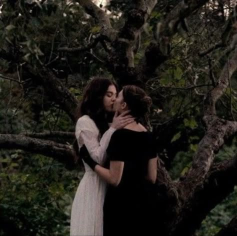 Old Fashioned School, Woman Loving Woman, Peggy Carter, Pinky Promise, Emily Dickinson, Witch Aesthetic, Photo Couple, Academia Aesthetic, This Is Love