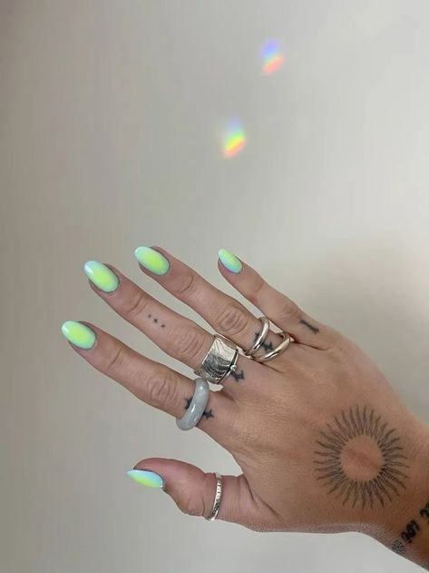 51 aura nails to have the most magical hands ever 29 Funky Dip Nails, Aura Nails Ideas, Aura Nails Blue And Green, Blue Green Aura Nails, Blue And Green Aura Nails, Neon Aura Nails, Diy Aura Nails, Green Airbrush Nails, Chrome Nails Colors