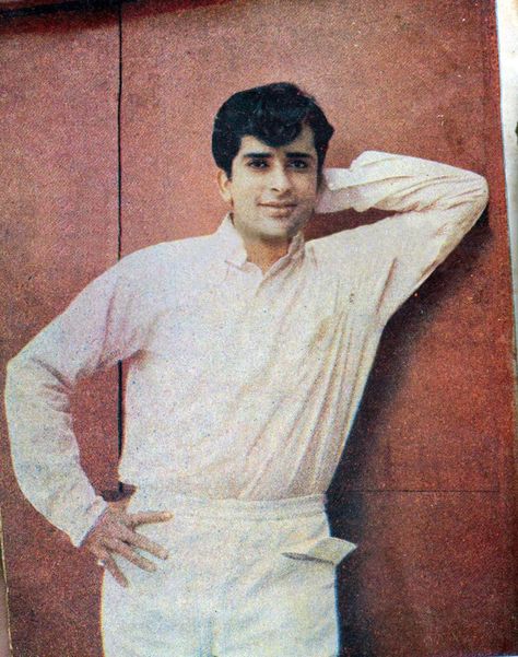 Sashi Kapoor, Historical India, Shashi Kapoor, Gentle Man, Old Film Stars, Rajesh Khanna, Film World, Collage Frame, Indian Cinema