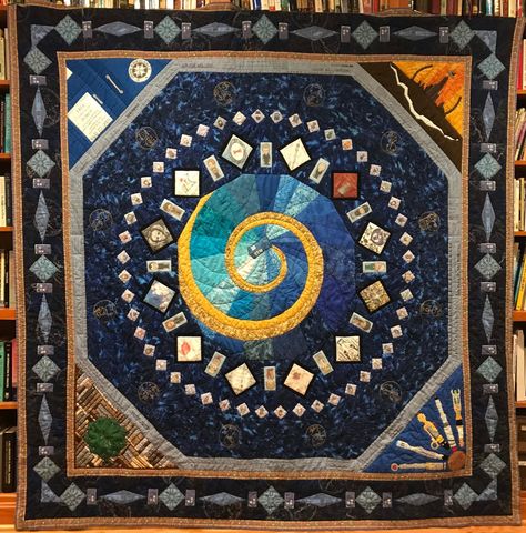 Doctor Who Quilted · 2015  by Ann Merchant Doctor Who Quilt, Wallpaper Fix, Doctor Who Craft, Quilting Crafts, Craft Inspiration, Quilt Pattern, Colourful Fabrics, Doctor Who, Diy Ideas