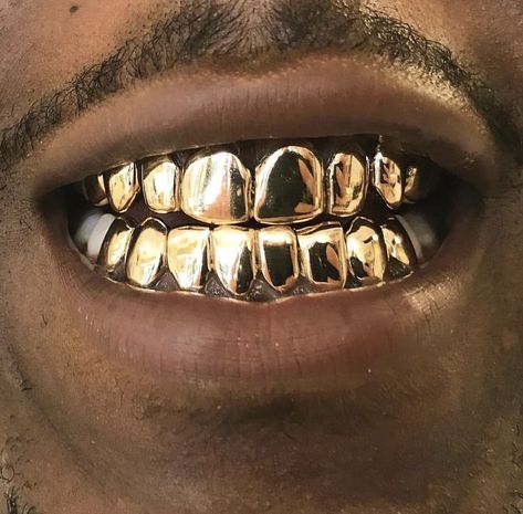 𝔉𝔬𝔩𝔩𝔬𝔴 𝖋𝖔𝖗 𝖒𝖔𝖗𝖊 𝖕𝖎𝖓𝖘🦋 Gold Teeth Grills, Mouth Grills, Teeth Aesthetic, Grillz Teeth, Teeth Drawing, Diamond Grillz, Gold Grill, Dope Jewelry Accessories, Gold Grillz