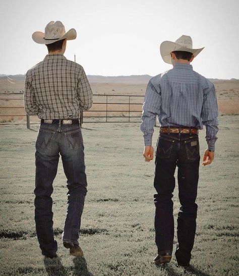 Cowboy Boots Men Outfit, Country Guy Outfits, Country Outfits Men, Cowboy Outfit For Men, Mens Western Style, Mens Western Wear, Boots Men Outfit, Grunge Guys, Estilo Country