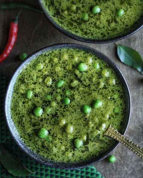 Green Peas Recipes Indian, Peas Curry Indian, Peas Recipe Indian, Green Peas Curry, Leafy Greens Recipes, Green Peas Recipes, Indian Vegetable Recipes, Vegetarian Gravy, Green Split Peas