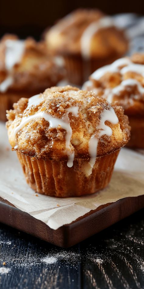 Cinnamon Roll Muffin Recipes, Cinnamon Banana Bread Muffins, Unique Muffin Flavors, Cinnamon Muffins Streusel, Muffins Packaging Ideas, Bakery Style Muffins Jumbo, Cinnamon Chip Muffin Recipe, Morning Desserts, Muffin Photography