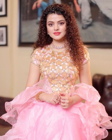 Palak Muchhal, Aditya Chopra, Indian Classical Music, Indian Music, Poor Children, Bollywood Songs, Beautiful Voice, Songs To Sing, Talent Show